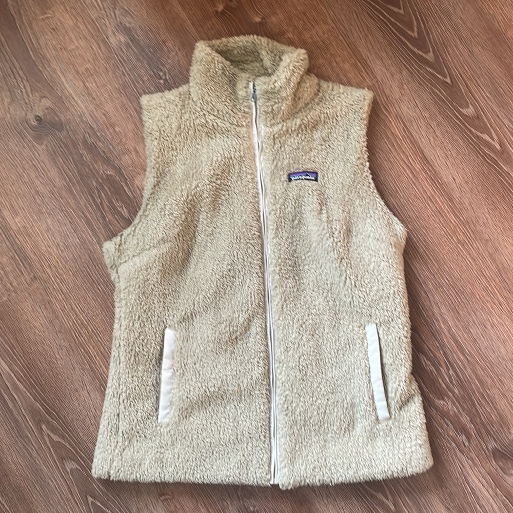 Patagonia Sherpa Cream Light Tan Zipper Vest Extra Large Style 25216